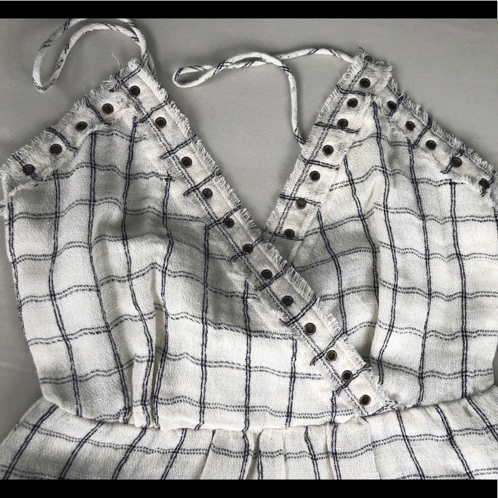 Tularosa Amelia Romper - Picture 6 of 8